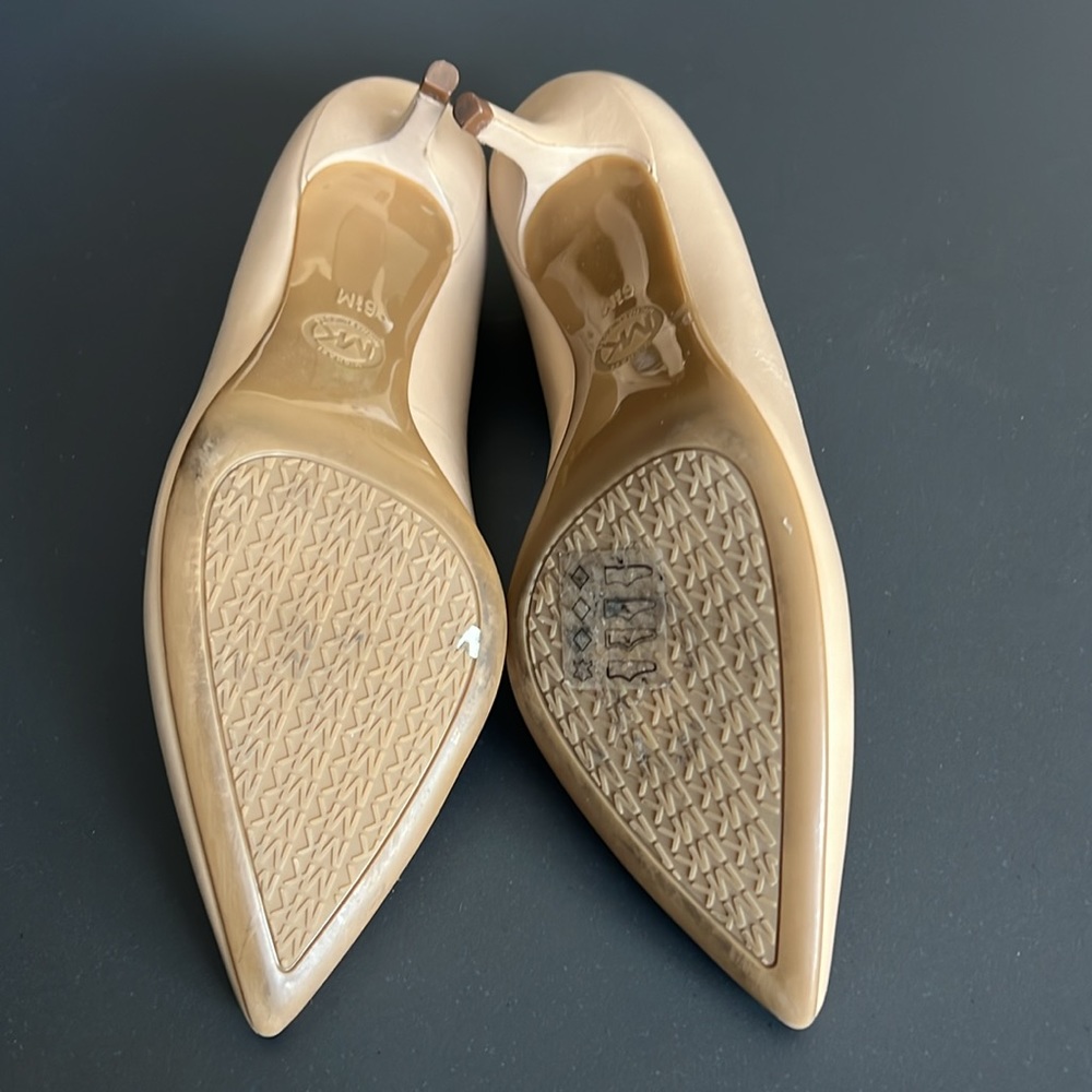Michael Michael Kors nude pointy toe pump - Picture 3 of 5